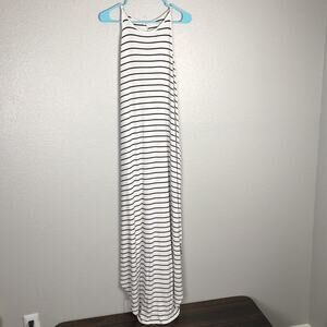 Sweet Lovely By Jen Size Medium Maxi Dress Striped Soft Pockets Spaghetti Straps